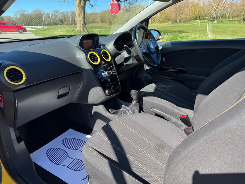 VAUXHALL CORSA