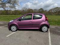 PEUGEOT 107