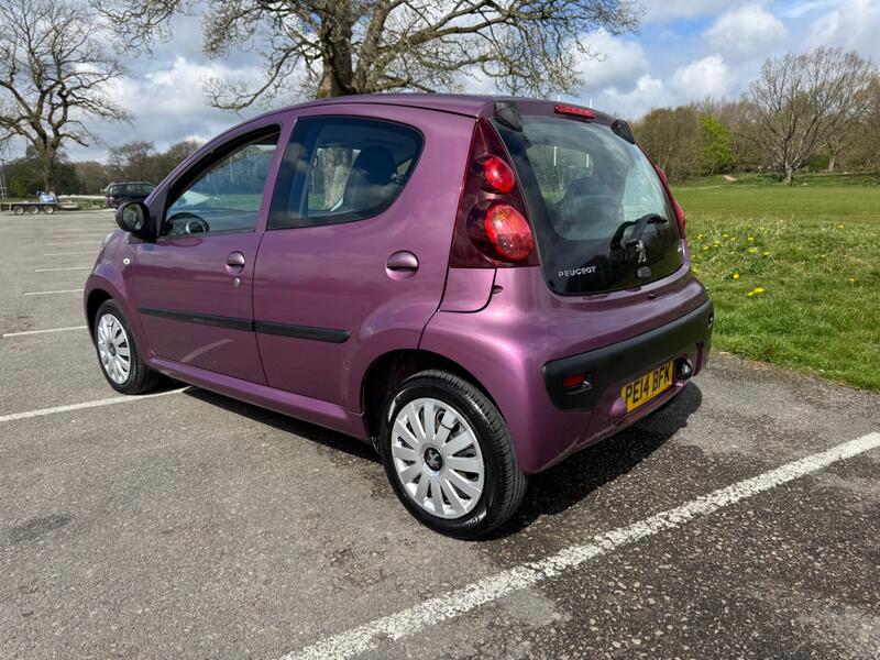 PEUGEOT 107