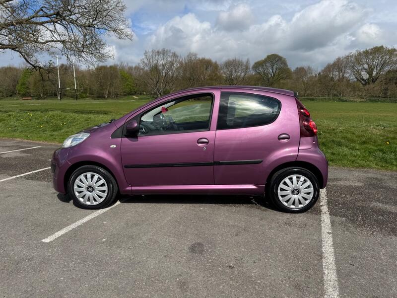 PEUGEOT 107