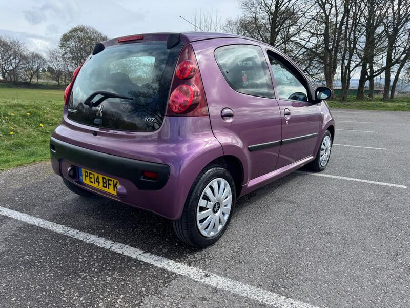 PEUGEOT 107